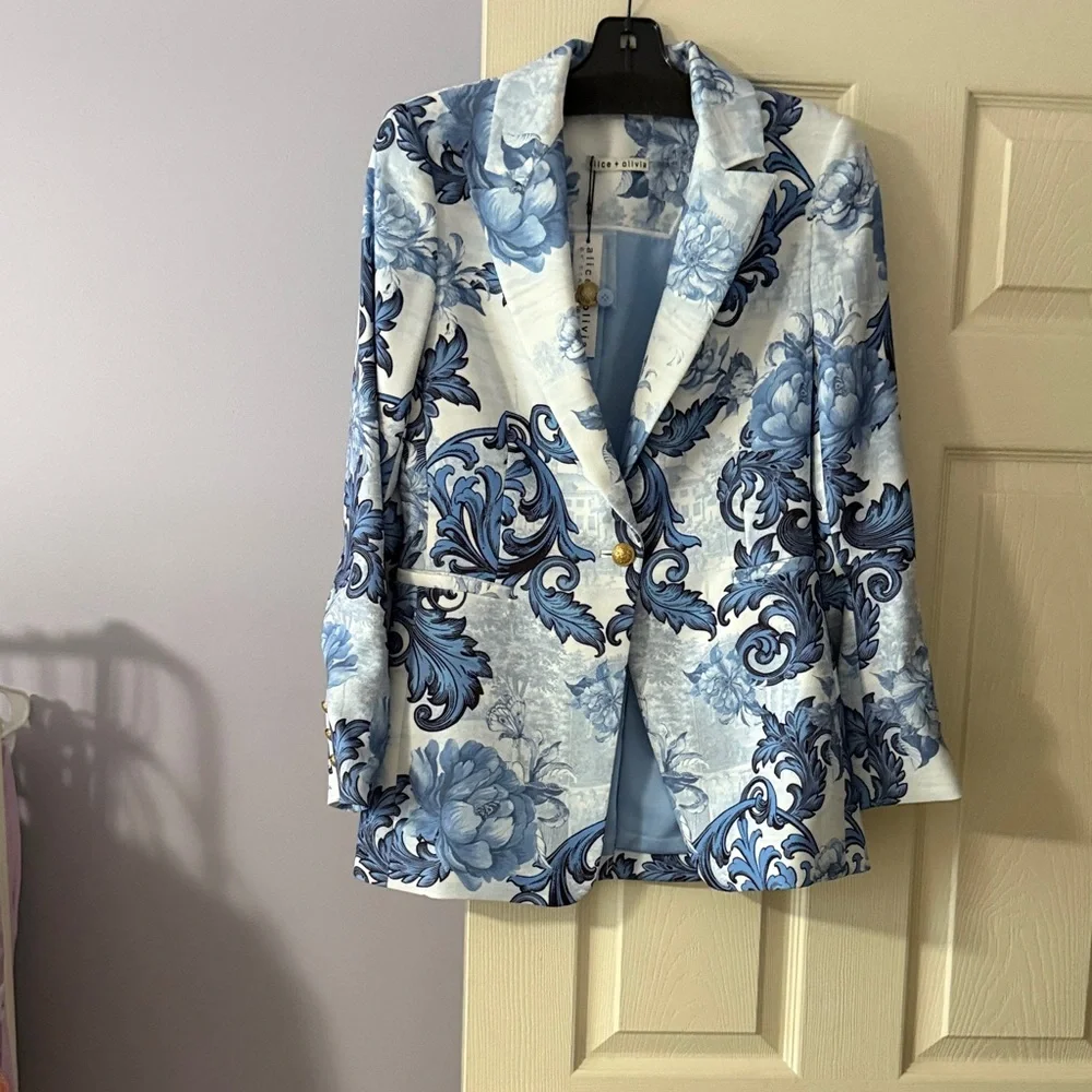 New with tag size 6, Alice and Olivia Breann Blazer - Picture 1 of 4